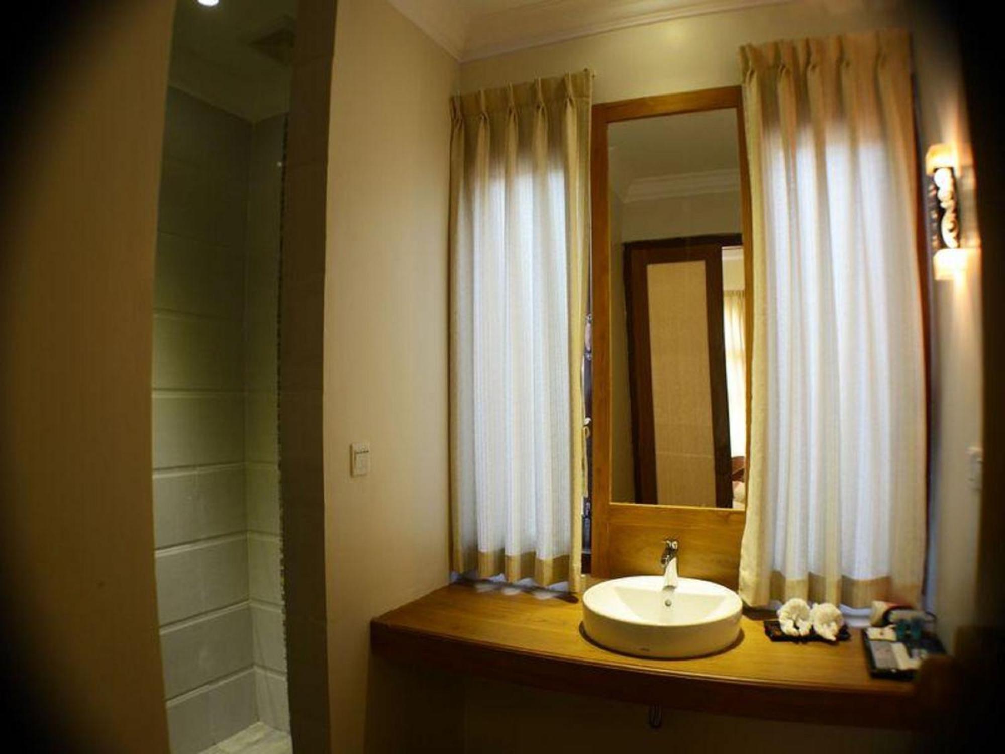 באגאן Manisanda Hotel מראה חיצוני תמונה